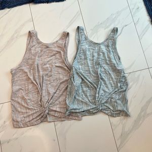 ♥️Athleta Essence Twist Tops (Lot of 2) size medium♥️